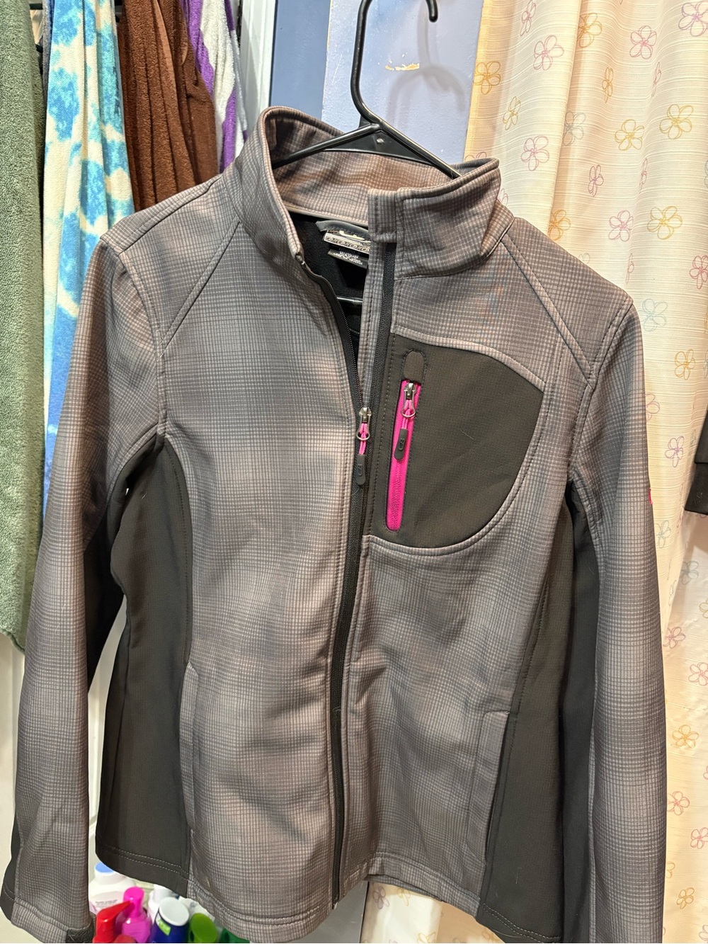 Women’s Gray Utility Softshell Jacket with Pink Zip Accent